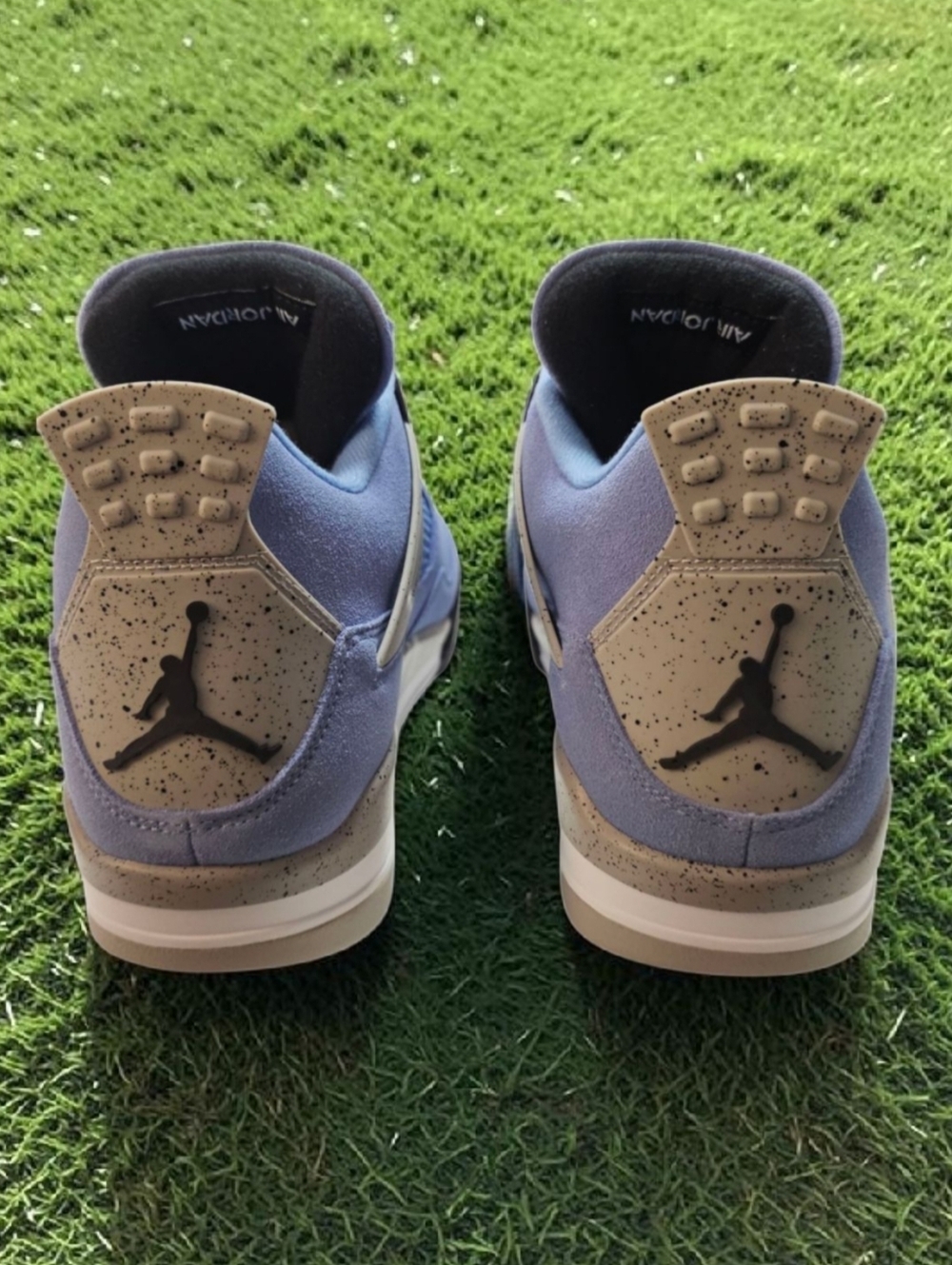 Air Jordan 4 Retro University Blue UNC Size 12 - Picture 5 of 7